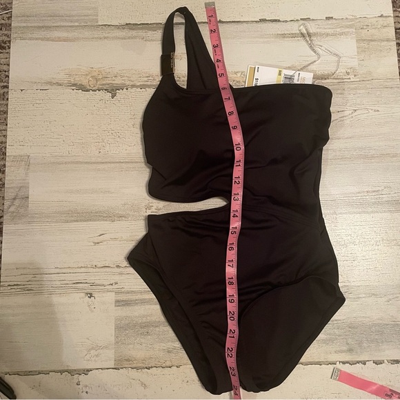 Michael Kors One Shoulder Cut Out One Piece Swimsuit size 4 NWT - Picture 2 of 6